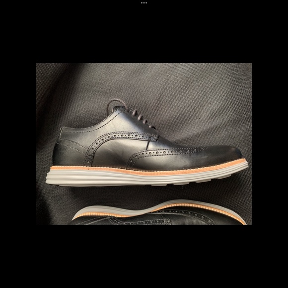 Cole Haan Original Grand Shortwing in Black/Ironstone color - Picture 4 of 5